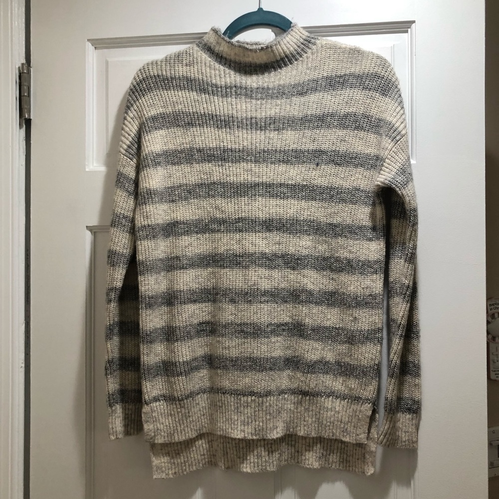 New American Eagle Sweater